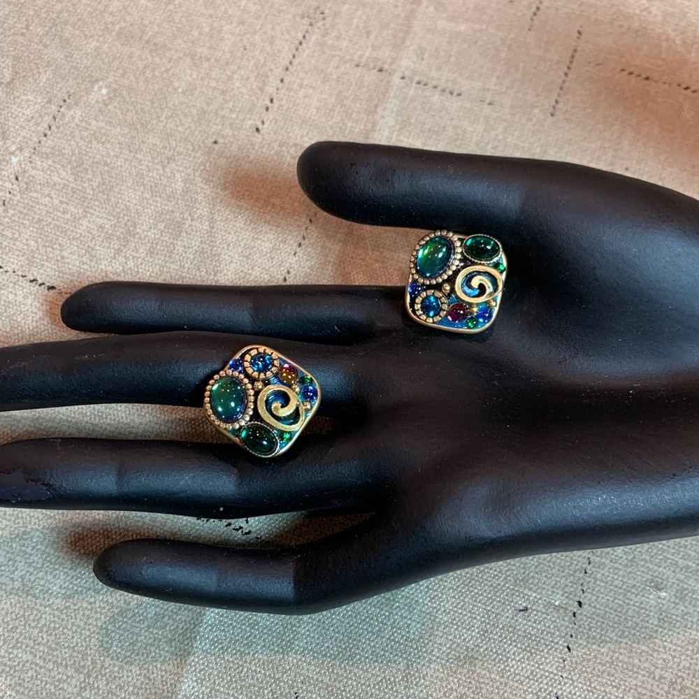 Emerald Diamond Shaped Post Earrings